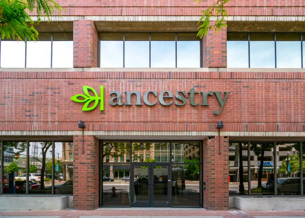 Раньше в Ancestry оцифровывали документы 9 месяцев. Теперь ИИ справляется за 9 дней - 1